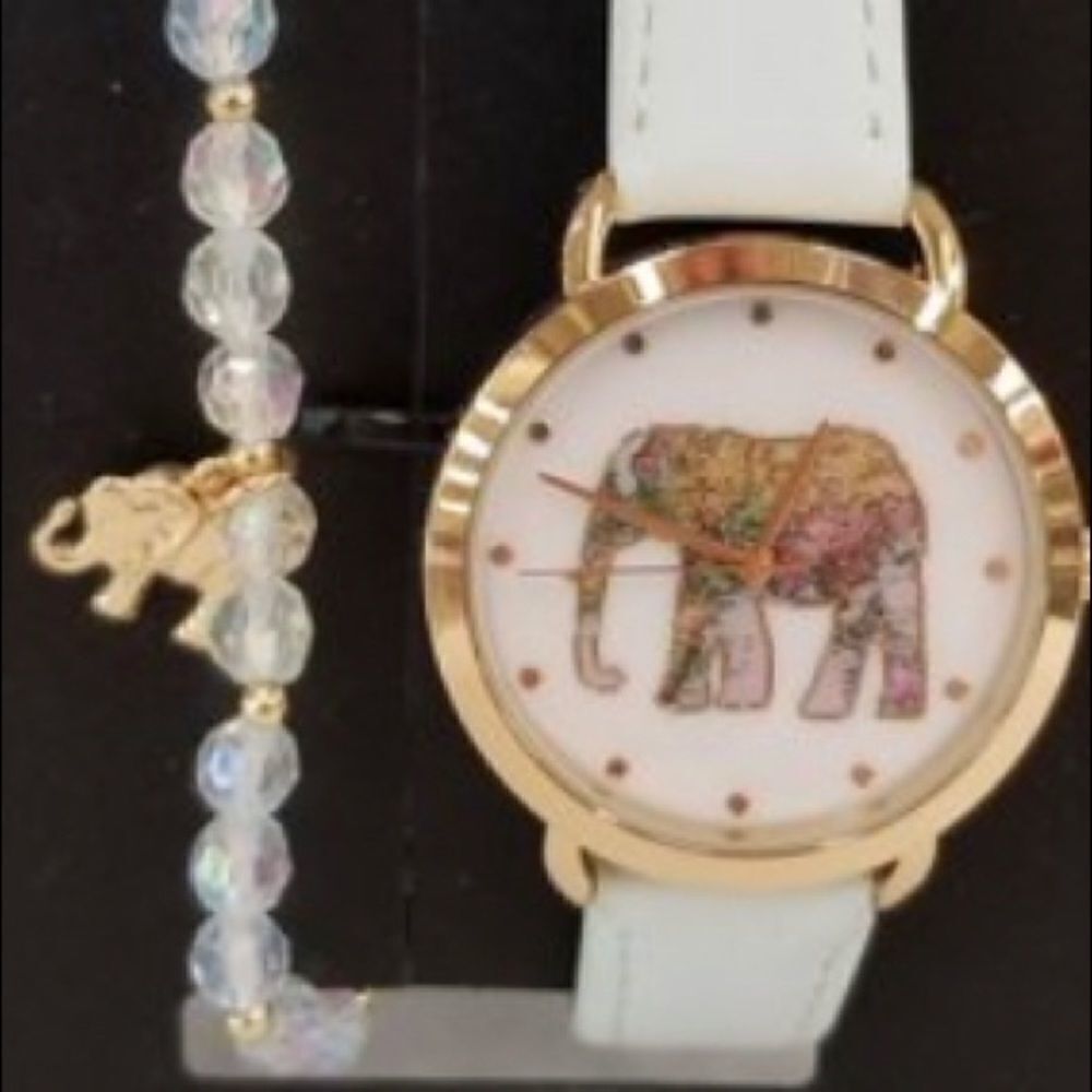Elephant watch with bracelets